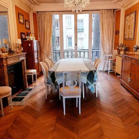 Bel Centre Apartment Paris